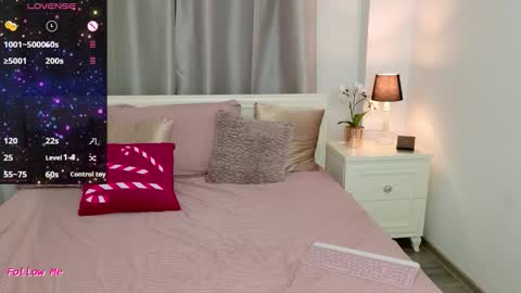 Snapshot of boobsiemilaa chatting on 09/09/25, 05:56 Mila online show from 09/09/25, 05:56