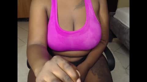 booby_candy online show from 11/28/25, 02:47