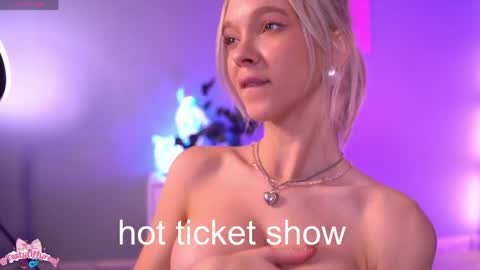 Alina online show from 04/25/26, 01:41