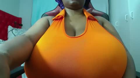Snapshot of boobygoddessxxx chatting on 06/09/26, 02:17 boobygoddessxxx online show from 06/09/26, 02:17