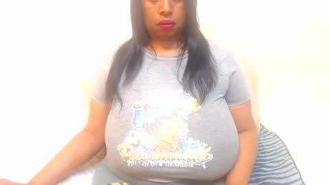 Snapshot of boobyqueen24 chatting on 06/11/26, 07:34 boobyqueen online show from 06/11/26, 07:34