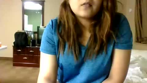 Snapshot of bookishdivya chatting on 10/16/25, 07:31 Divya online show from 10/16/25, 07:31
