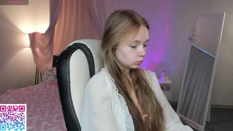 Milena online show from 09/27/25, 02:16