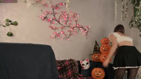 Milena online show from 10/30/25, 03:52