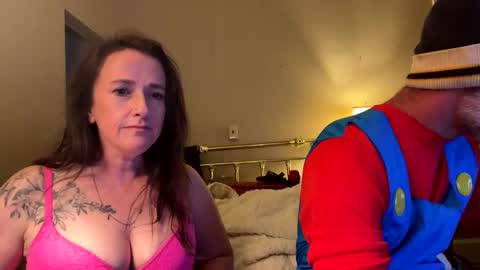 Snapshot of boredw3thous3wif3 chatting on 02/28/25, 05:59 Kinky meets innocent online show from 02/28/25, 05:59