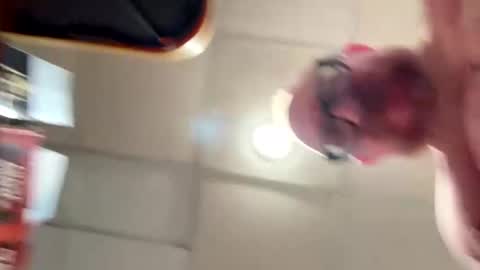 bornoferos1975 online show from 11/16/25, 12:49