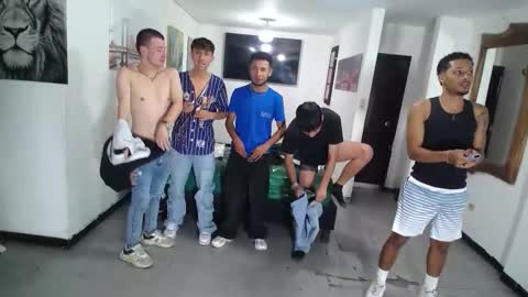 THOMAS AND DAMIAND online show from 11/04/25, 06:40