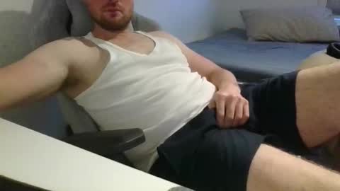 Snapshot of bottomtsinner chatting on 09/14/25, 05:34 bottomtsinner online show from 09/14/25, 05:34