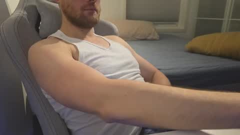 Snapshot of bottomtsinner chatting on 02/26/26, 11:04 bottomtsinner online show from 02/26/26, 11:04