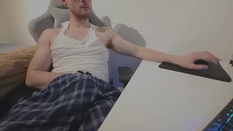 Snapshot of bottomtsinner chatting on 03/11/26, 09:54 bottomtsinner online show from 03/11/26, 09:54