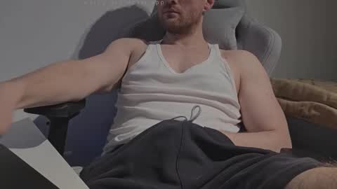 Snapshot of bottomtsinner chatting on 03/17/26, 09:40 bottomtsinner online show from 03/17/26, 09:40