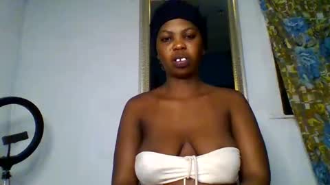 Snapshot of bouncingxxx_ass chatting on 09/14/25, 12:54 mirabel online show from 09/14/25, 12:54