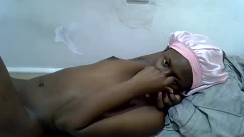 Snapshot of bouncy_vee chatting on 07/25/26, 12:03 bouncy_vee online show from 07/25/26, 12:03