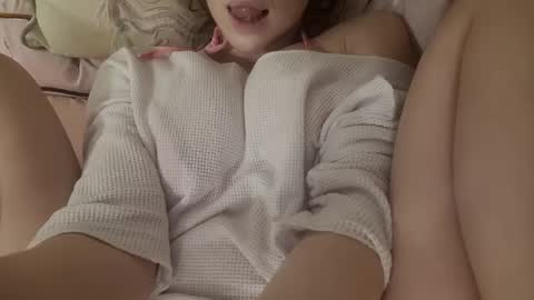 Snapshot of bouncyqueenmajesty chatting on 02/08/25, 12:06 Bouncy Queen Majesty online show from 02/08/25, 12:06