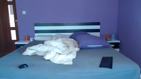 Angel-Boy online show from 10/28/25, 10:52