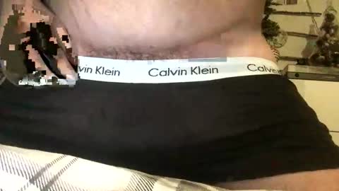 Snapshot of boxerbro123 chatting on 11/26/25, 10:00 boxerbro123 online show from 11/26/25, 10:00