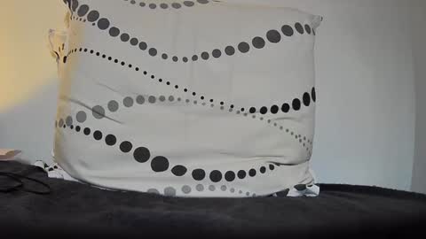 boy3911 online show from 12/21/24, 07:38