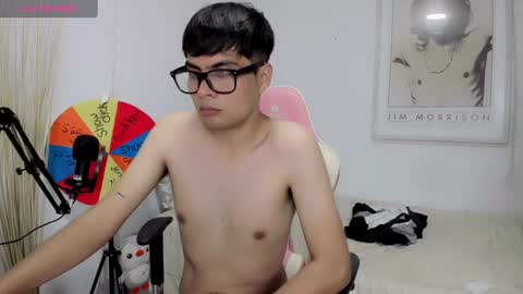 Snapshot of boy_andy__ chatting on 12/27/24, 07:24 Aaron online show from 12/27/24, 07:24