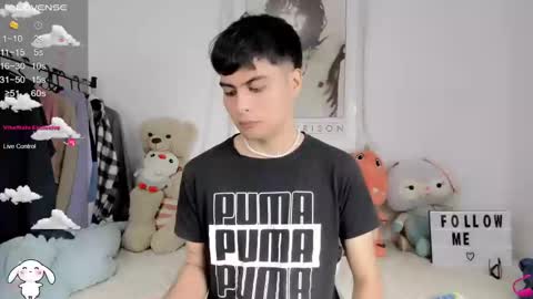 Snapshot of boy_andy__ chatting on 02/21/25, 05:53 Aaron online show from 02/21/25, 05:53