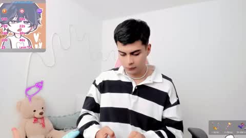 Snapshot of boy_andy__ chatting on 12/14/25, 08:35 Aaron online show from 12/14/25, 08:35