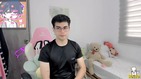 Snapshot of boy_andy__ chatting on 05/21/26, 06:59 Aaron online show from 05/21/26, 06:59