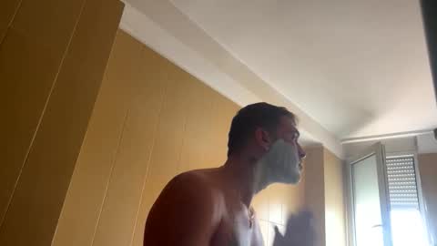 Snapshot of boy_aroundtheworld chatting on 09/11/25, 12:05 Dan online show from 09/11/25, 12:05