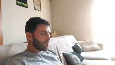 Snapshot of boy_aroundtheworld chatting on 10/12/25, 03:22 Dan online show from 10/12/25, 03:22