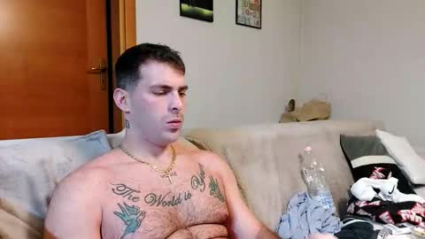 Snapshot of boy_aroundtheworld chatting on 10/14/25, 11:49 Dan online show from 10/14/25, 11:49