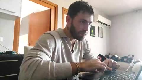 Snapshot of boy_aroundtheworld chatting on 10/25/25, 11:07 Dan online show from 10/25/25, 11:07