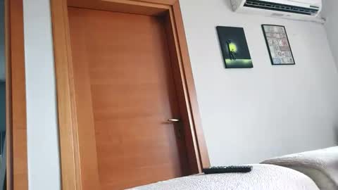 Snapshot of boy_aroundtheworld chatting on 10/26/25, 01:39 Dan online show from 10/26/25, 01:39