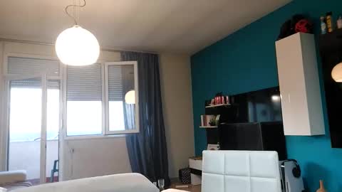 Snapshot of boy_aroundtheworld chatting on 11/11/25, 03:23 Dan online show from 11/11/25, 03:23