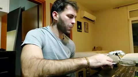 Snapshot of boy_aroundtheworld chatting on 11/25/25, 03:56 Dan online show from 11/25/25, 03:56