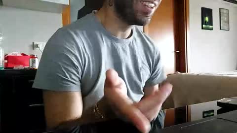 Snapshot of boy_aroundtheworld chatting on 11/26/25, 10:27 Dan online show from 11/26/25, 10:27