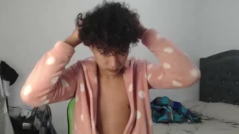 Snapshot of boy_coll chatting on 04/11/26, 09:13 jerry online show from 04/11/26, 09:13