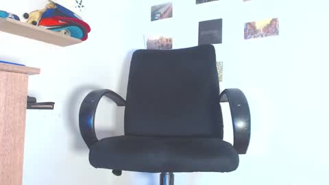 boy_master5 online show from 02/06/25, 11:21