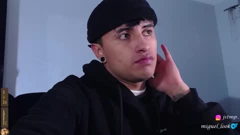 boy_nauthy online show from 10/12/25, 11:42