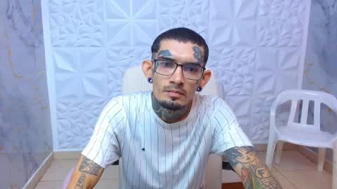boy_tatto77 online show from 05/01/26, 11:48