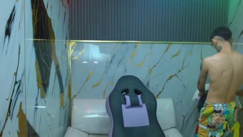 boy_tatto77 online show from 05/05/26, 11:40