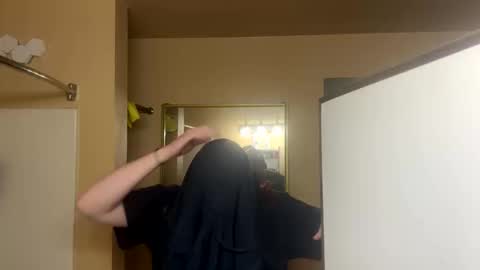 Snapshot of boyandfriend chatting on 03/06/25, 11:58 clay online show from 03/06/25, 11:58