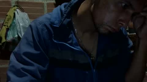 Snapshot of boycumlatino21 chatting on 10/22/25, 03:07 Boy online show from 10/22/25, 03:07
