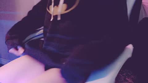 Snapshot of boycurious95 chatting on 01/11/25, 07:05 Atari online show from 01/11/25, 07:05