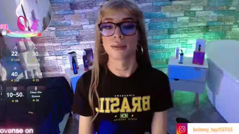 boyfox_tay online show from 09/25/25, 03:43