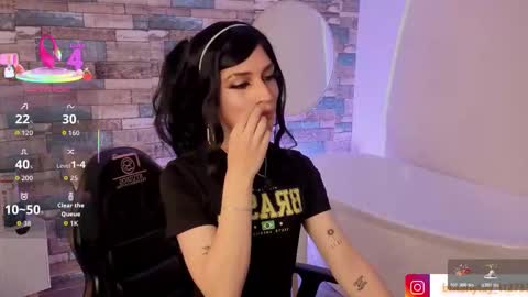 boyfox_tay online show from 12/18/25, 07:53