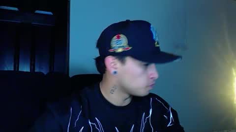 Snapshot of boylatin_777 chatting on 01/17/26, 11:41 miguel online show from 01/17/26, 11:41