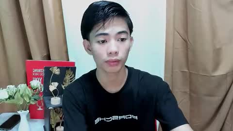 Snapshot of boynextdoor4ux chatting on 10/20/25, 04:35 HI IM JAMES DONT FORGET GIVE ME THUMBS UP AND JOIN TO MY FANCLUB online show from 10/20/25, 04:35