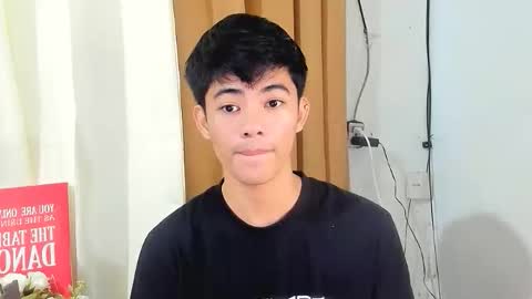 Snapshot of boynextdoor4ux chatting on 12/22/25, 08:39 HI IM JAMES DONT FORGET GIVE ME THUMBS UP AND JOIN TO MY FANCLUB online show from 12/22/25, 08:39