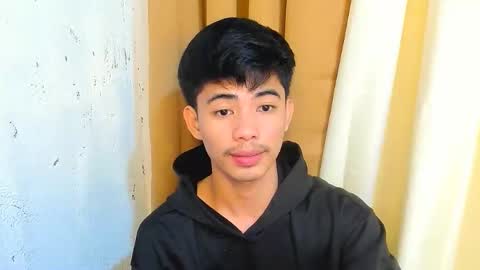 Snapshot of boynextdoor4ux chatting on 01/08/26, 04:09 HI IM JAMES DONT FORGET GIVE ME THUMBS UP AND JOIN TO MY FANCLUB online show from 01/08/26, 04:09