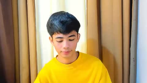 Snapshot of boynextdoor4ux chatting on 01/15/26, 11:41 HI IM JAMES DONT FORGET GIVE ME THUMBS UP AND JOIN TO MY FANCLUB online show from 01/15/26, 11:41