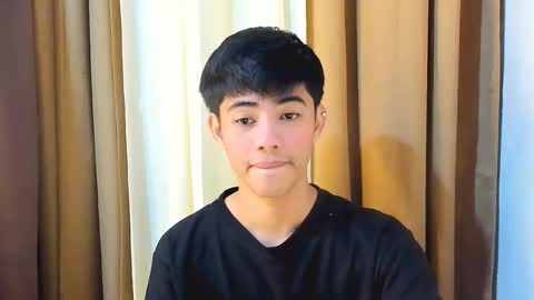 Snapshot of boynextdoor4ux chatting on 01/17/26, 09:18 HI IM JAMES DONT FORGET GIVE ME THUMBS UP AND JOIN TO MY FANCLUB online show from 01/17/26, 09:18