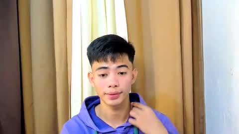 Snapshot of boynextdoor4ux chatting on 02/11/26, 07:13 HI IM JAMES DONT FORGET GIVE ME THUMBS UP AND JOIN TO MY FANCLUB online show from 02/11/26, 07:13